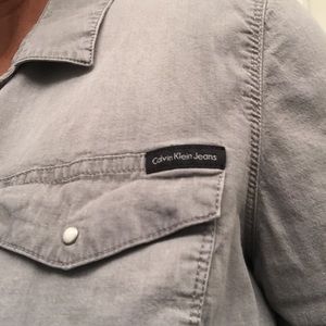 Gray Cotton Snap Front Shirt SIZE L -Calvin Klein